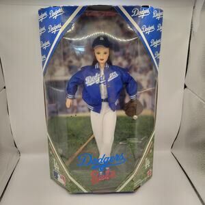 Vintage 1999 BARBIE Los Angeles Dodgers LA Doll MLB Baseball Mattel AA NIB 24472